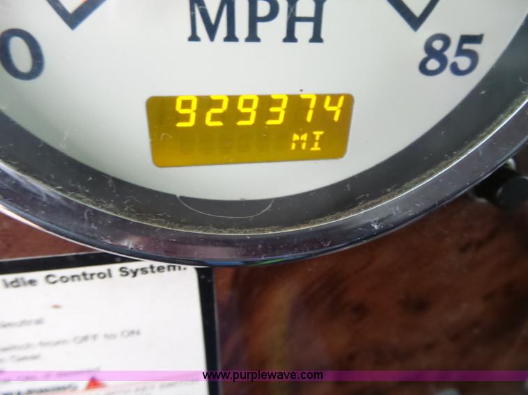 image for item L6274 2007 International 9400i semi truck