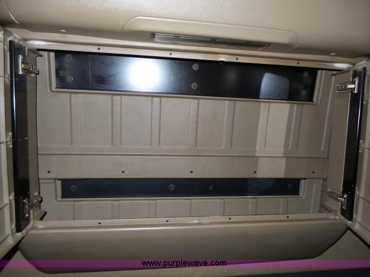 image for item L6274 2007 International 9400i semi truck