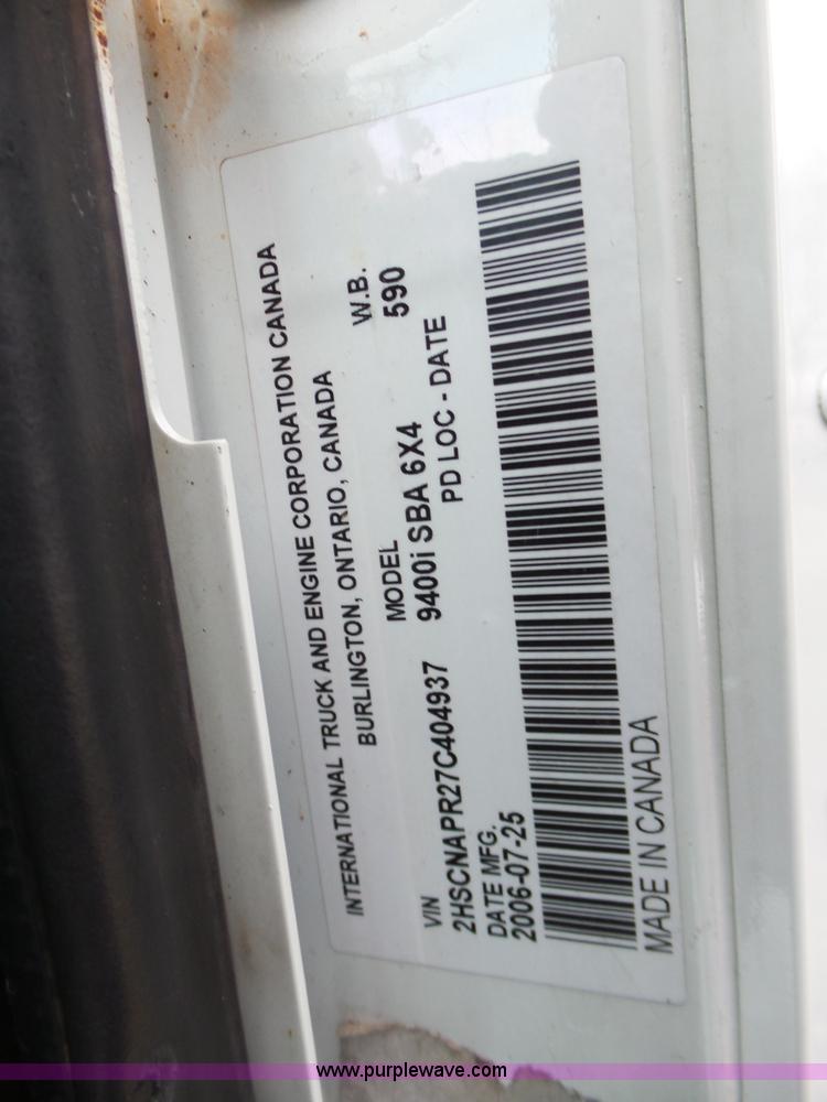 image for item L6274 2007 International 9400i semi truck