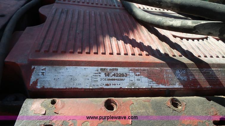 image for item L6511 2003 International 9400i semi truck