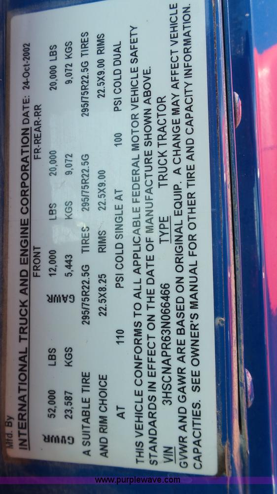 image for item L6511 2003 International 9400i semi truck