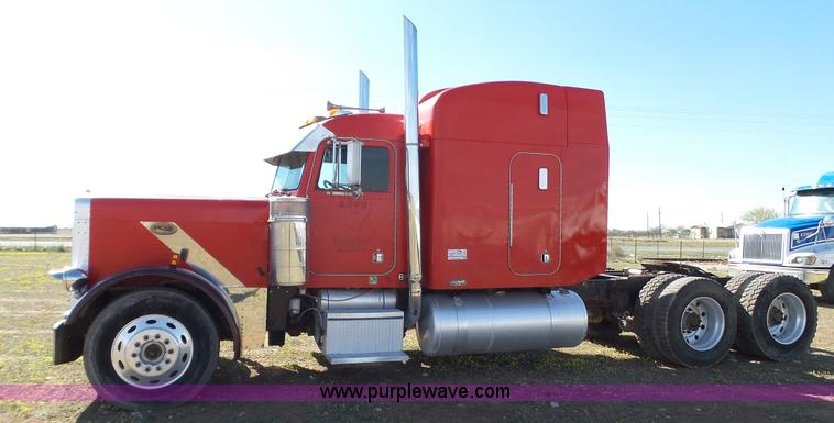 image for item L6512 1997 Peterbilt 379 semi truck