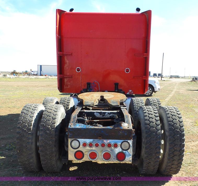 image for item L6512 1997 Peterbilt 379 semi truck