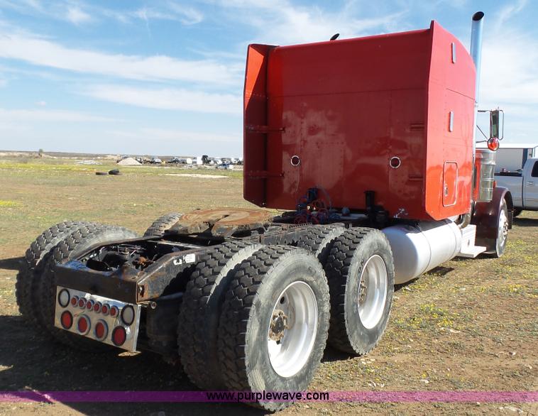 image for item L6512 1997 Peterbilt 379 semi truck