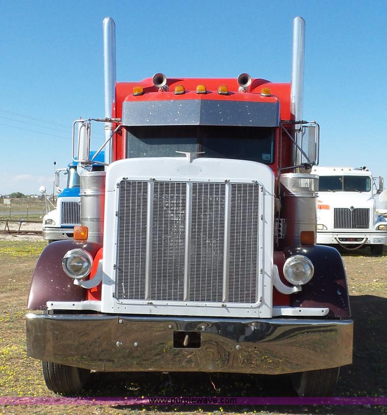 image for item L6512 1997 Peterbilt 379 semi truck