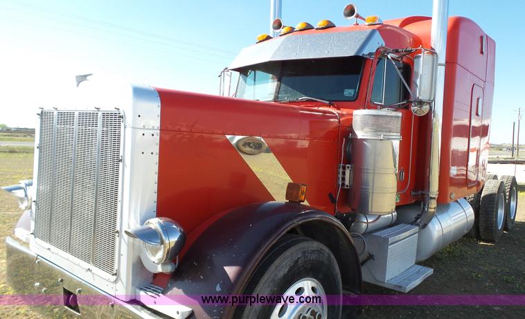 image for item L6512 1997 Peterbilt 379 semi truck