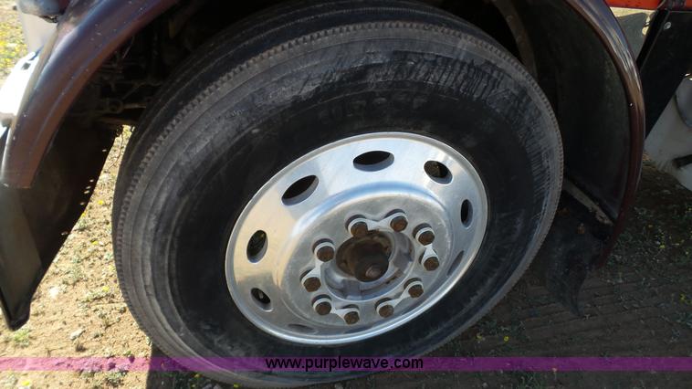 image for item L6512 1997 Peterbilt 379 semi truck