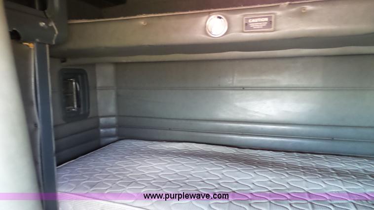 image for item L6512 1997 Peterbilt 379 semi truck