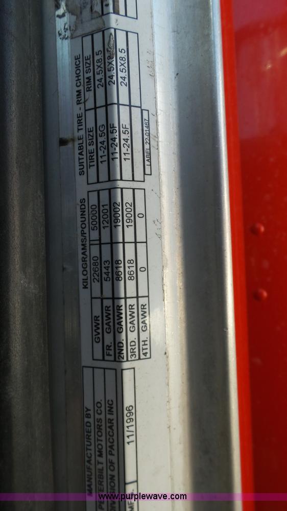 image for item L6512 1997 Peterbilt 379 semi truck