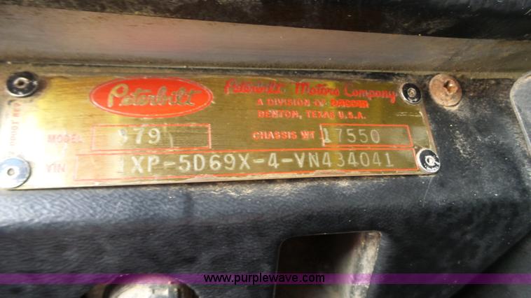 image for item L6512 1997 Peterbilt 379 semi truck