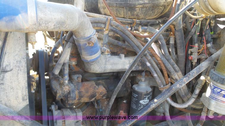 image for item L6514 2000 Mack CX613 semi truck