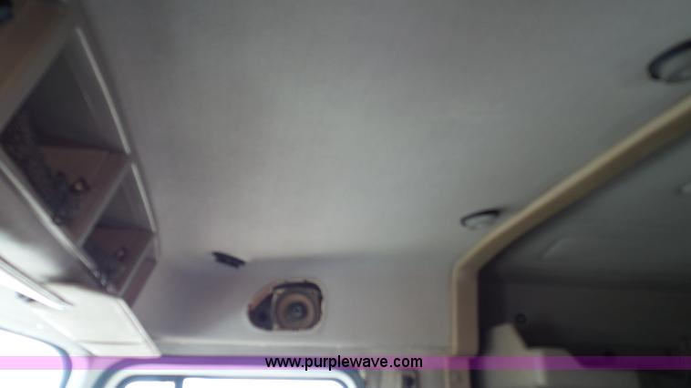 image for item L6515 2001 Mack CX613 semi truck