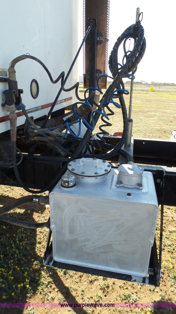 image for item L6516 2001 Mack CX613 semi truck