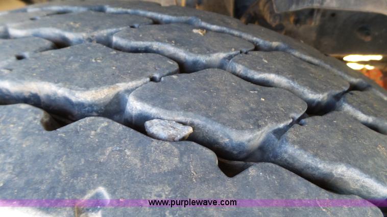 image for item L6518 2001 Mack CX613 semi truck