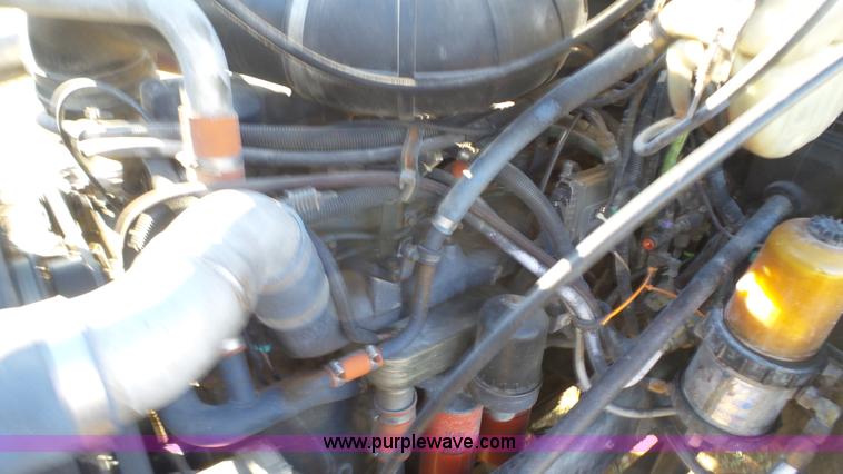 image for item L6518 2001 Mack CX613 semi truck