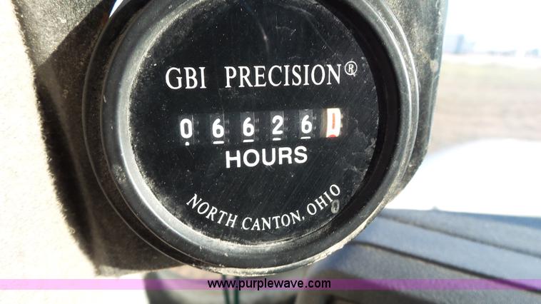 image for item L6520 1999 Mack CH613 semi truck