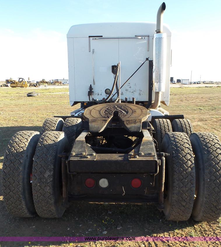 image for item L6521 2000 Mack CH613 semi truck