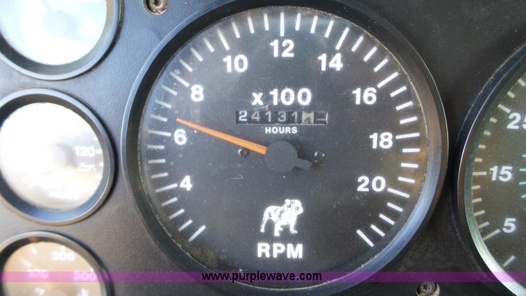 image for item L6521 2000 Mack CH613 semi truck