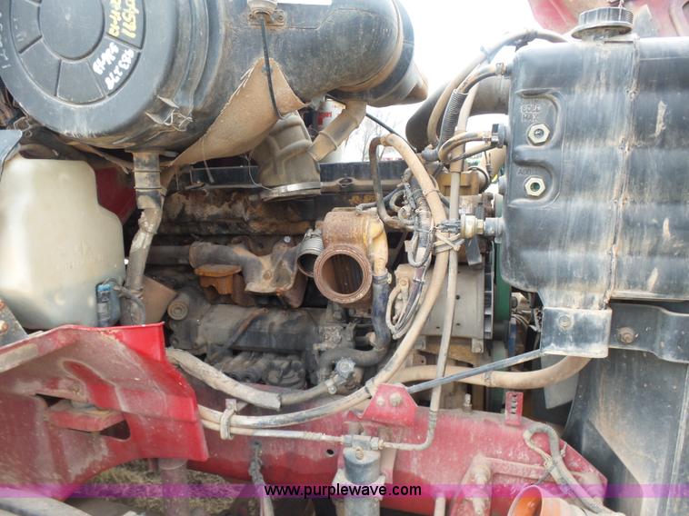 image for item L7260 2005 International 9200i semi truck