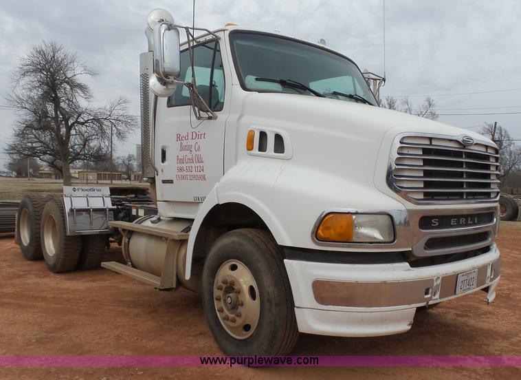 image for item L7261 2005 Sterling A9500 semi truck