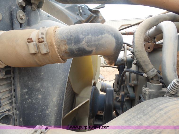 image for item L7261 2005 Sterling A9500 semi truck