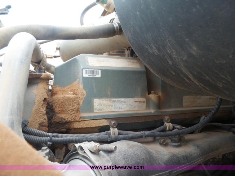 image for item L7261 2005 Sterling A9500 semi truck