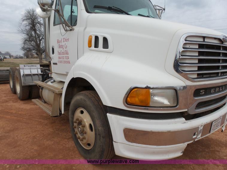 image for item L7261 2005 Sterling A9500 semi truck