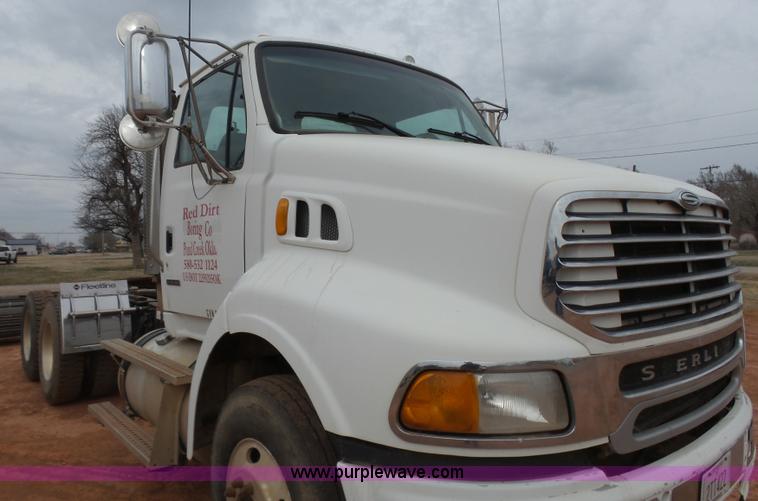 image for item L7261 2005 Sterling A9500 semi truck