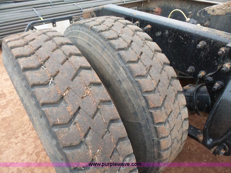 image for item L7261 2005 Sterling A9500 semi truck