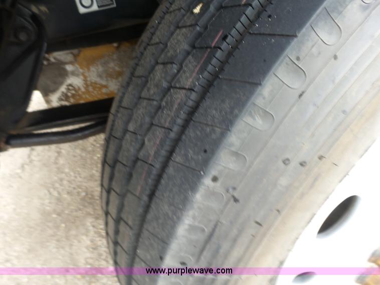 image for item L7357 2007 Peterbilt 387 semi truck