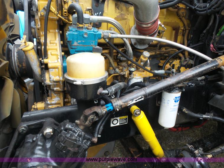 image for item L7358 2007 Peterbilt 387 semi truck