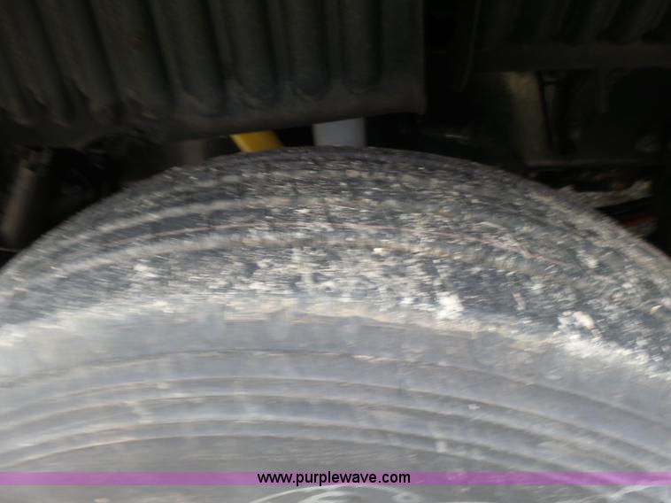 image for item L7358 2007 Peterbilt 387 semi truck