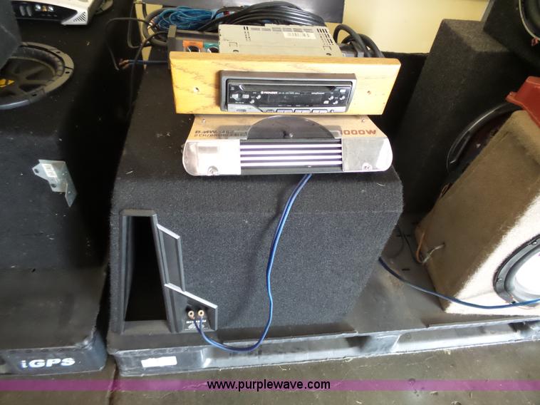 image for item BE9771 Car audio equipment