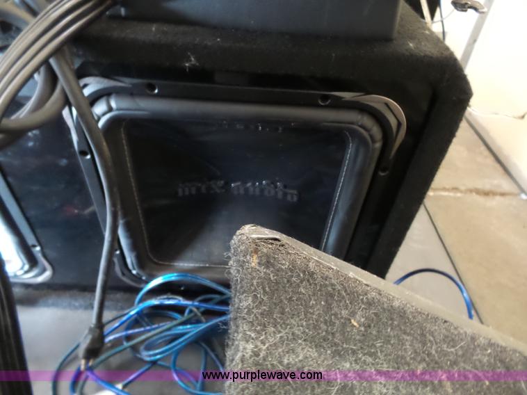 image for item BE9771 Car audio equipment