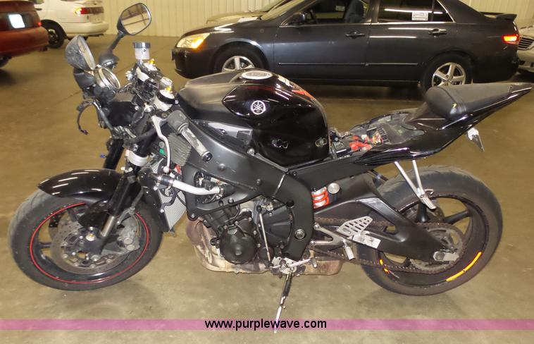 image for item BE9780 2006 Yamaha R6 Motorcycle