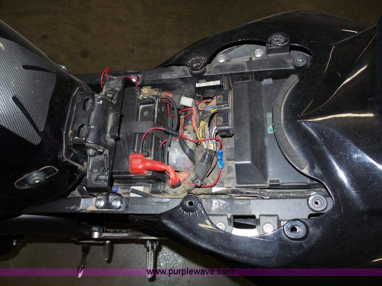 image for item BE9780 2006 Yamaha R6 Motorcycle