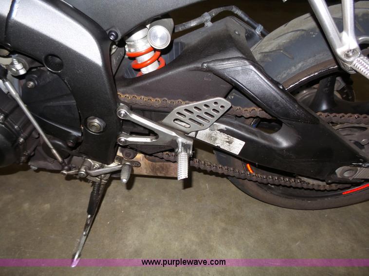 image for item BE9780 2006 Yamaha R6 Motorcycle