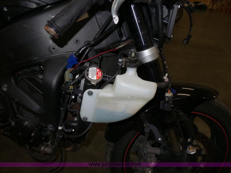 image for item BE9780 2006 Yamaha R6 Motorcycle