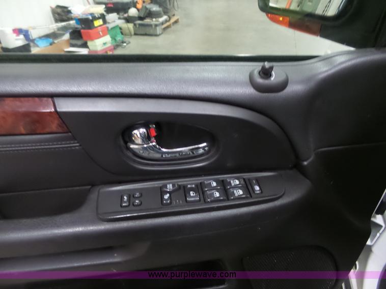 image for item J4150 2005 GMC Envoy SLT SUV