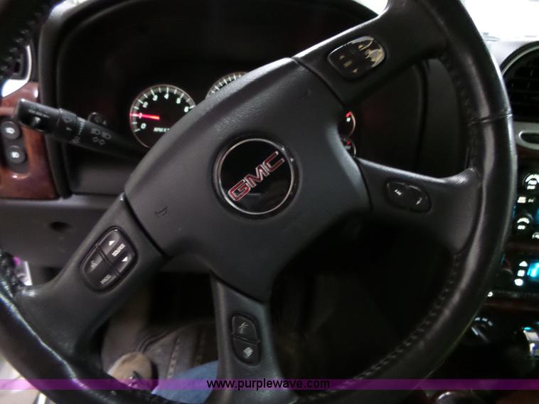 image for item J4150 2005 GMC Envoy SLT SUV