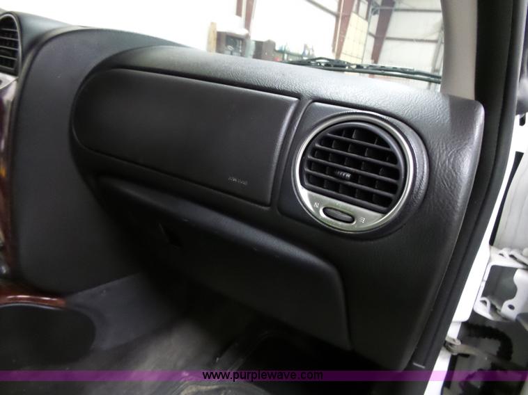 image for item J4150 2005 GMC Envoy SLT SUV