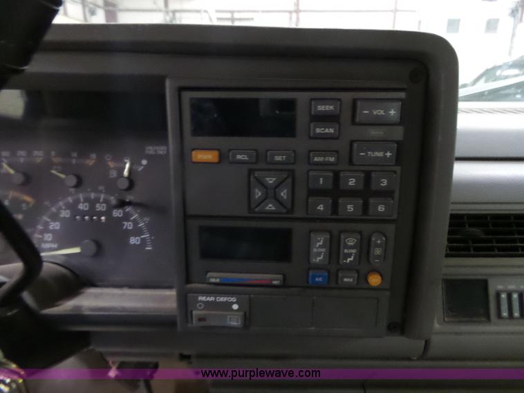 image for item J4151 1994 Chevrolet Silverado 1500 Ext. Cab pickup truck