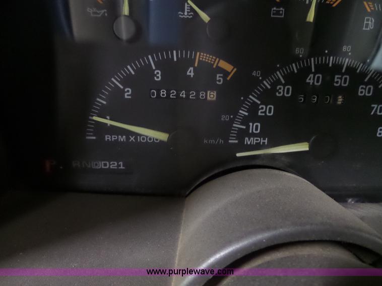 image for item J4151 1994 Chevrolet Silverado 1500 Ext. Cab pickup truck