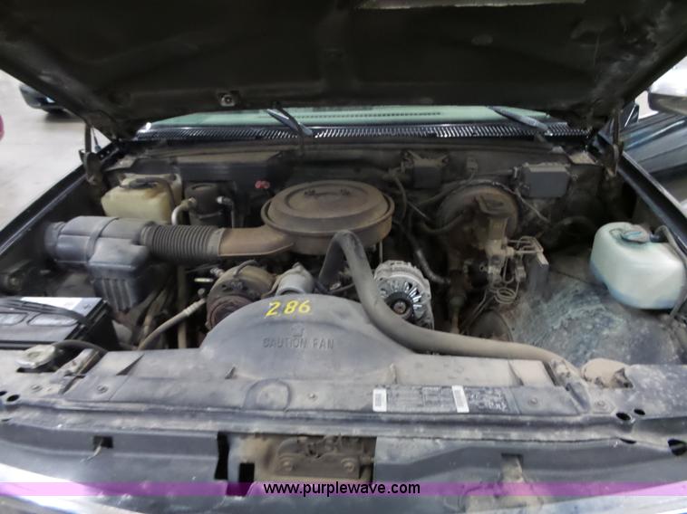 image for item J4151 1994 Chevrolet Silverado 1500 Ext. Cab pickup truck