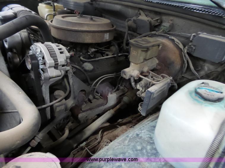 image for item J4151 1994 Chevrolet Silverado 1500 Ext. Cab pickup truck