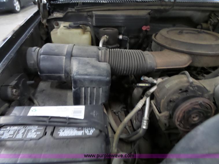 image for item J4151 1994 Chevrolet Silverado 1500 Ext. Cab pickup truck