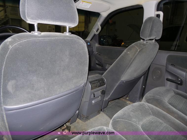 image for item J4155 2002 Ford Explorer XLT