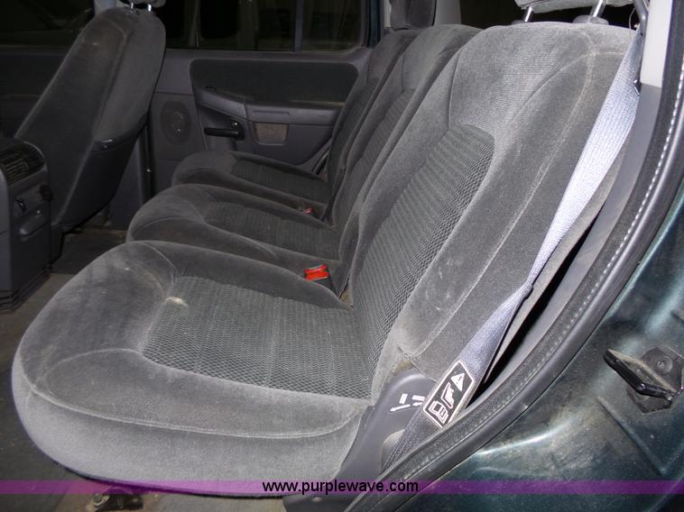 image for item J4155 2002 Ford Explorer XLT