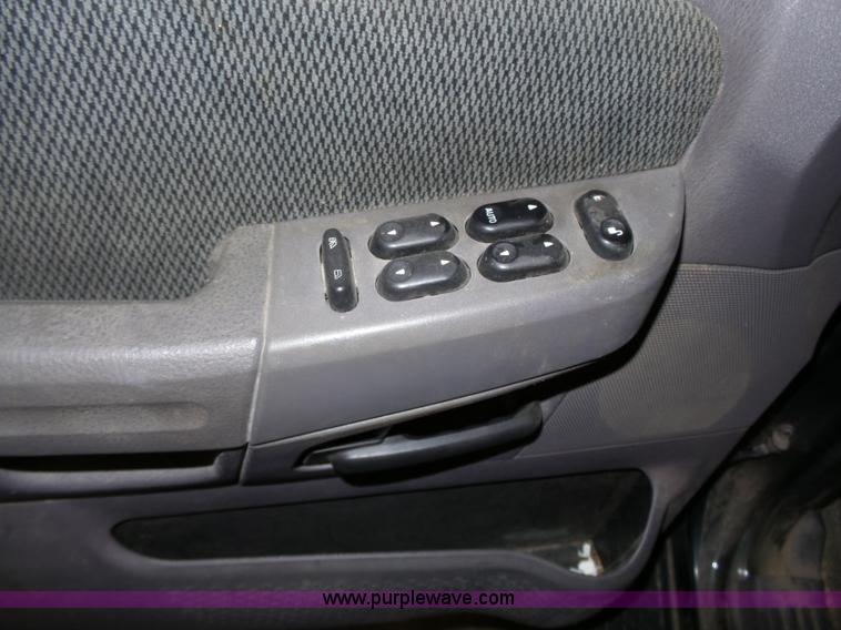 image for item J4155 2002 Ford Explorer XLT