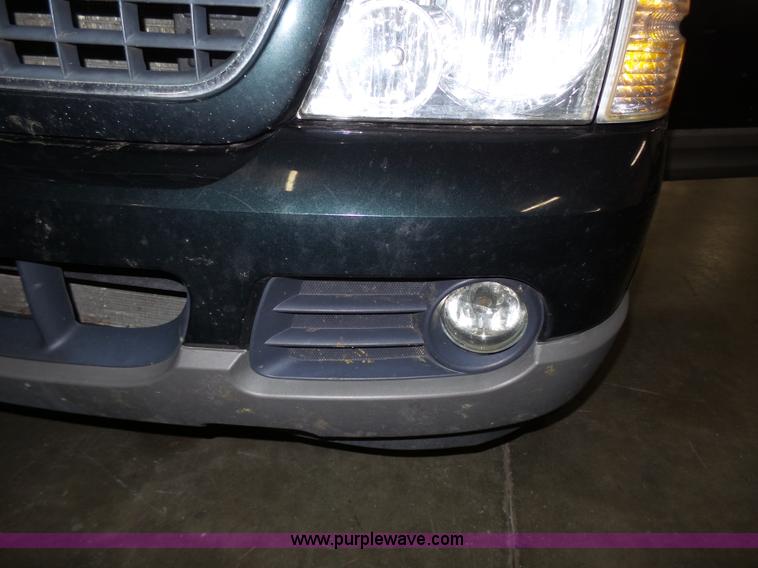 image for item J4155 2002 Ford Explorer XLT